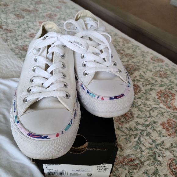 Converse Shoes with matching Shirt! - Picture 2 of 5